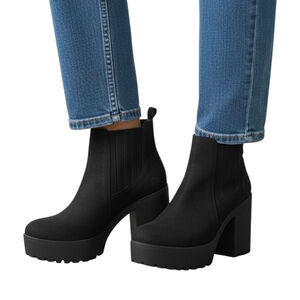 BETTS Conrad Black Chunky Faux Suede Boots Size 7